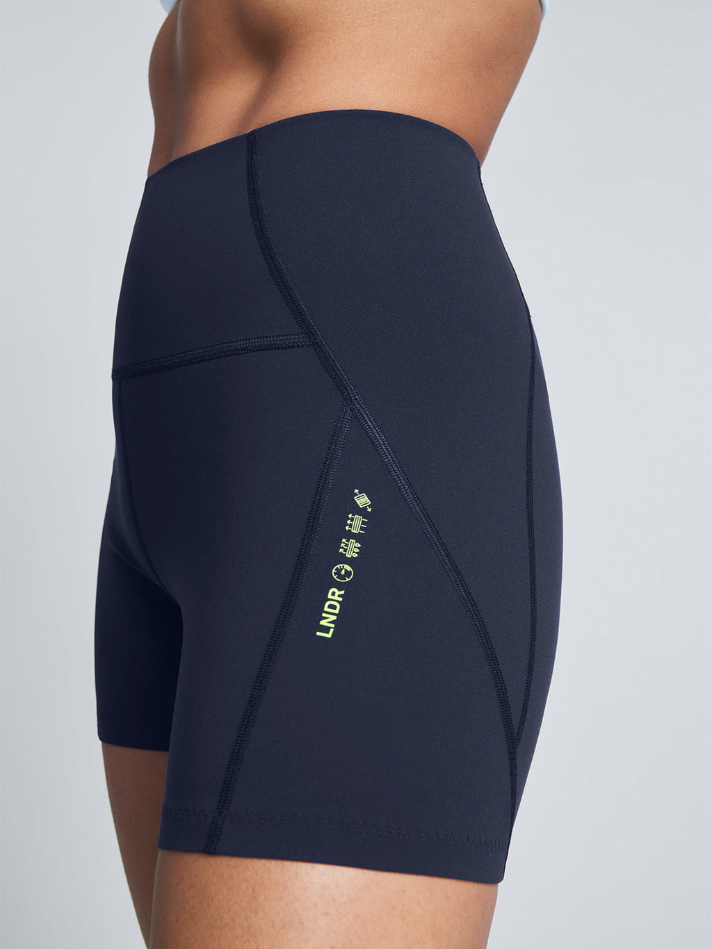 LIMITLESS 5 Bike Short Outerspace